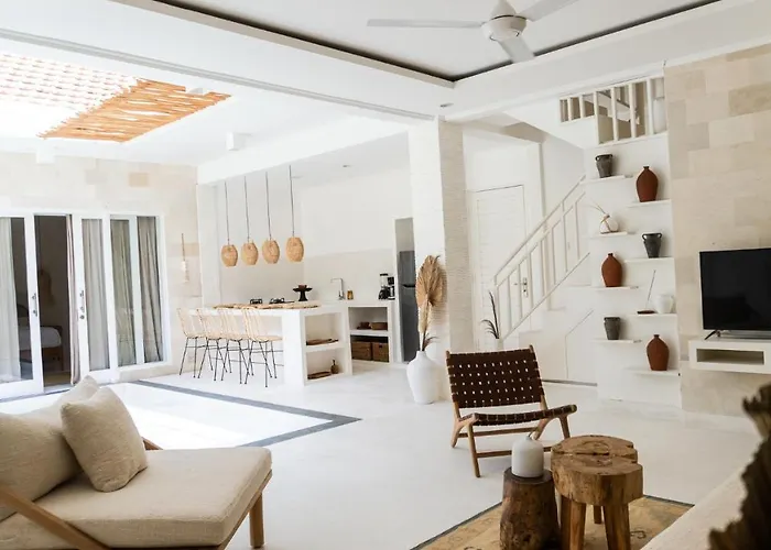 3br - Walking To *