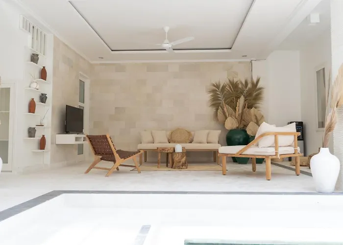3br - Walking To *